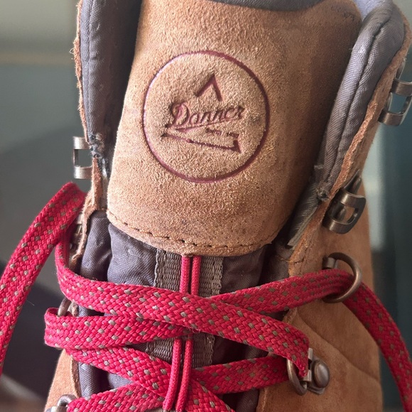 Danner Women's Mountain 600 Waterproof Hiking Boots, Suede - Picture 3 of 6